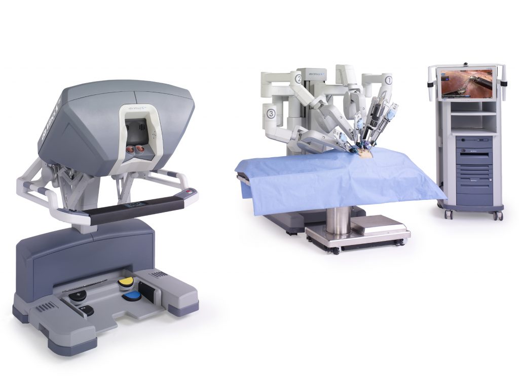 Da Vinci surgical system setup with all three components